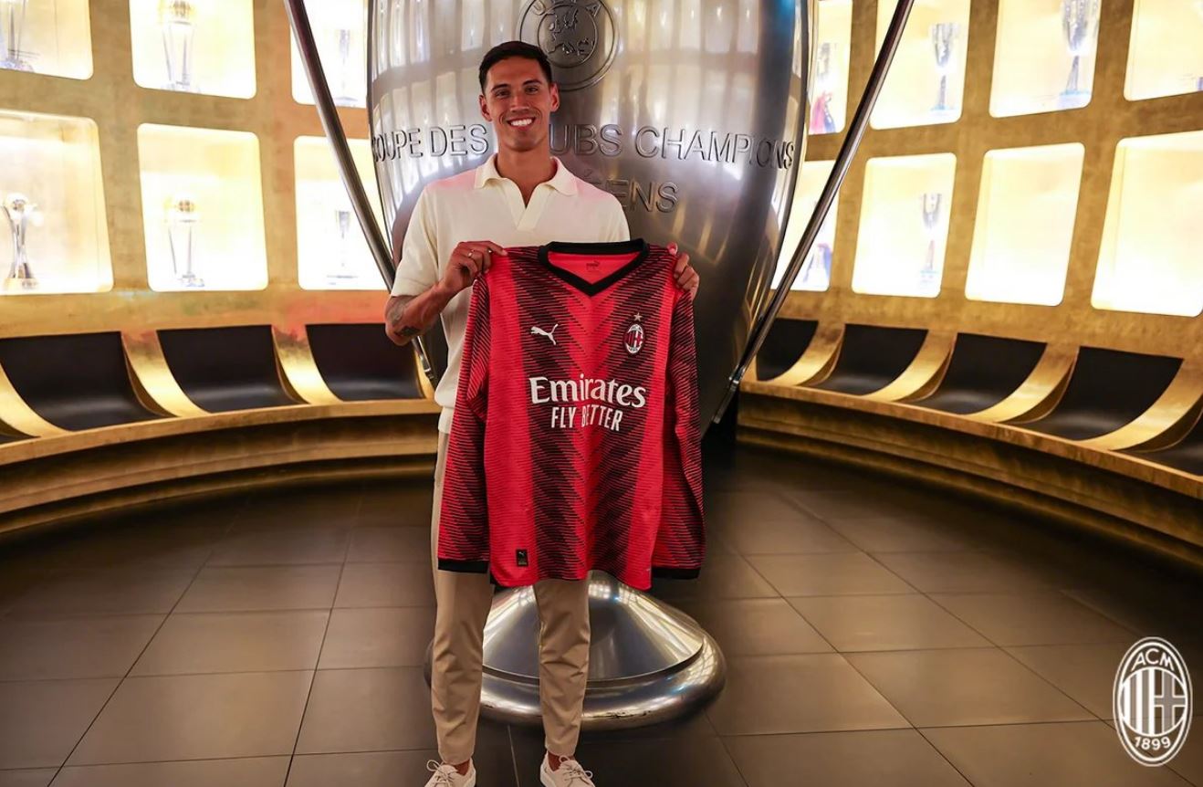 Belanja Pemain Berlanjut AC Milan Resmi Kenalkan Tijjani Reijnders