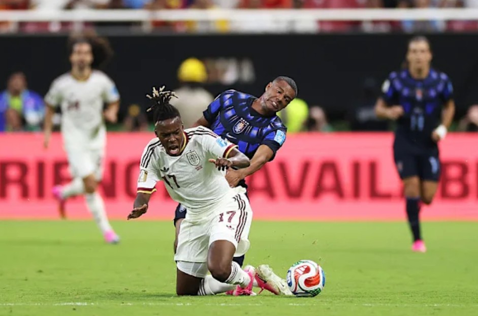 Cedera Pino dan Williams Jadi Kabar Buruk di Balik Kelolosan Spanyol 