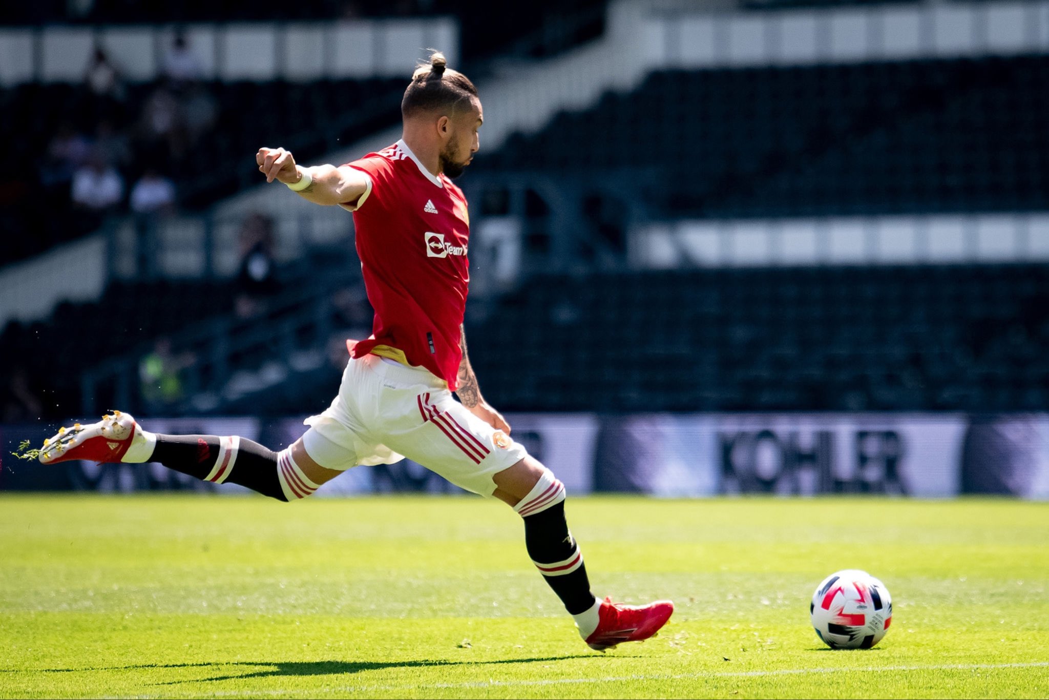 Soal Alex Telles, Inter Terbantu Hubungan Buruk Man United dengan Mourinho