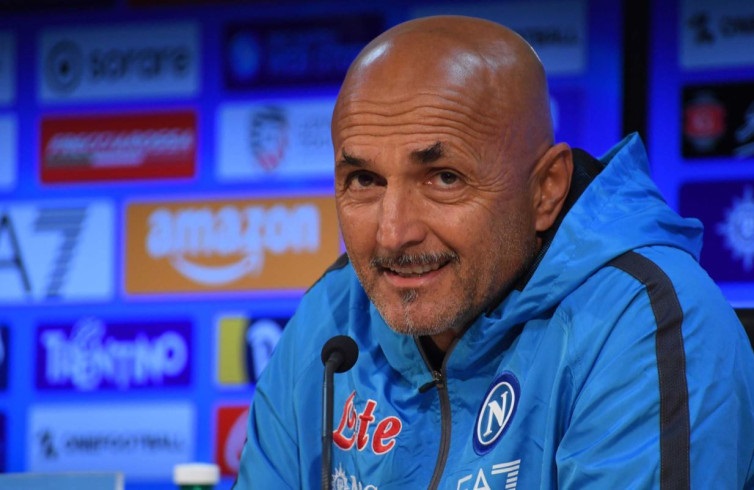 Di Ambang Juara, Napoli Tidak Mau Kehilangan Luciano Spalletti