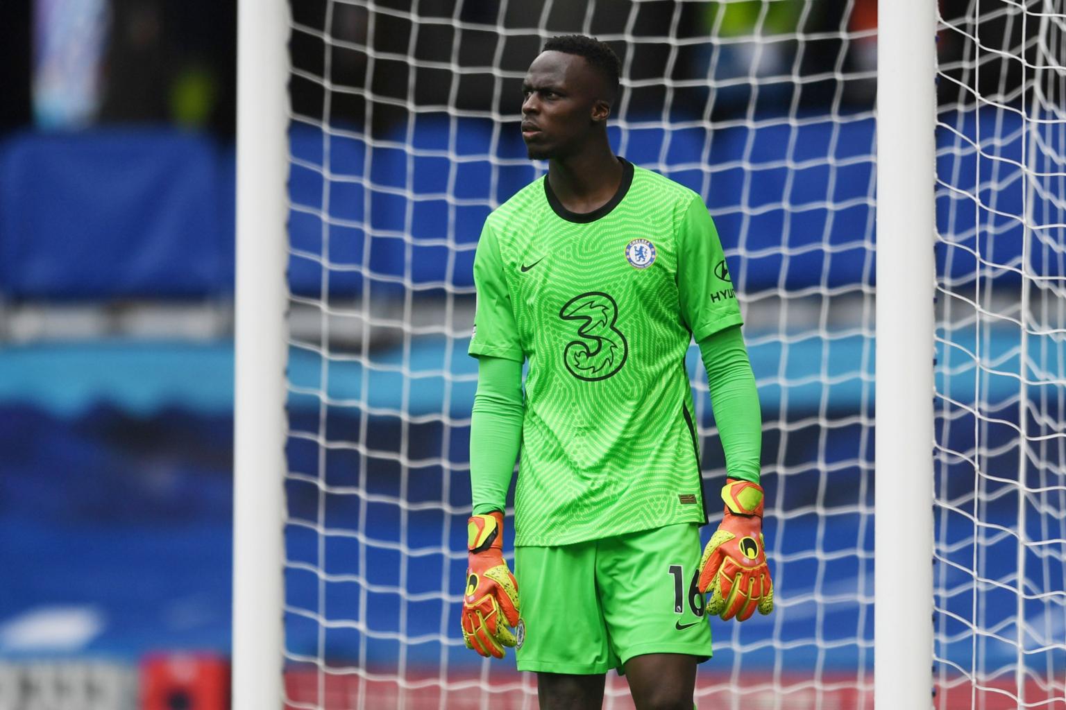 Edouard Mendy Datang untuk Selamatkan Chelsea