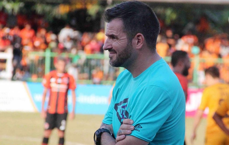 Kiprah 19 Pelatih Asing Timnas Indonesia Sebelum Simon McMenemy