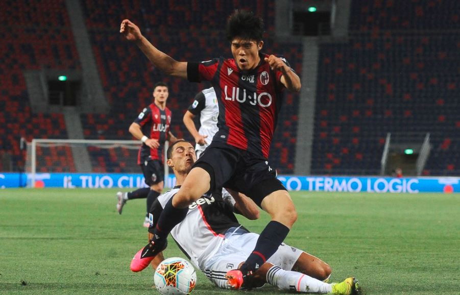 5 Hal Mengenai Takehiro Tomiyasu, Bek Jepang Bidikan Tottenham Hotspur