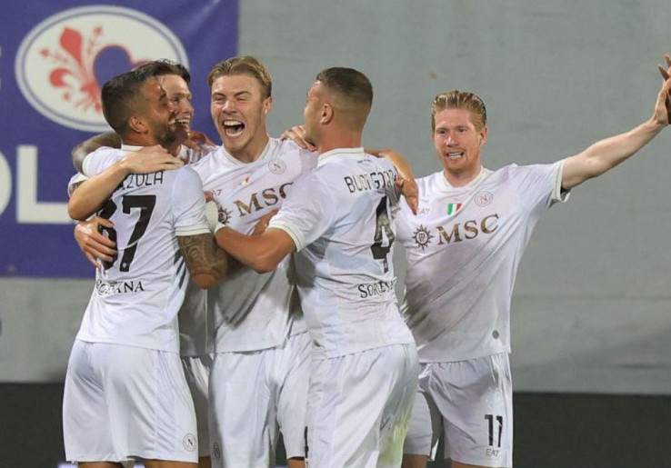 Rasmus Hojlund Cetak Gol di Laga Debut, Bukti Manchester United Klub Terkutuk