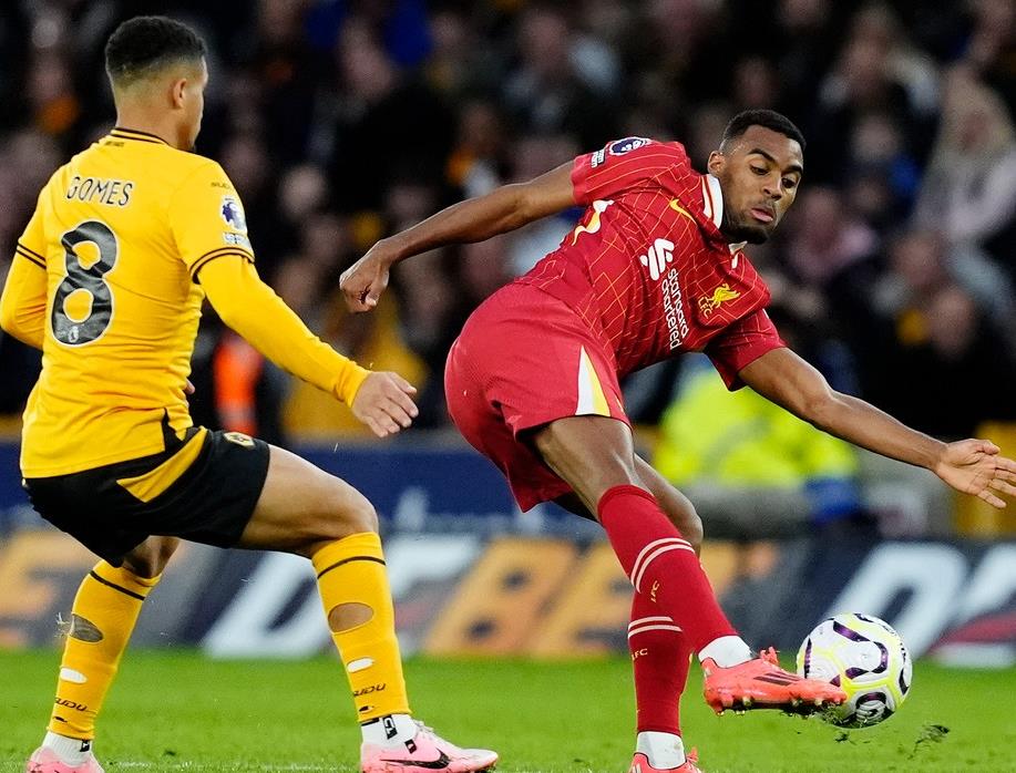 Tanpa Gelandang Bertahan, Liverpool Diprediksi Tak Akan Juara Premier League