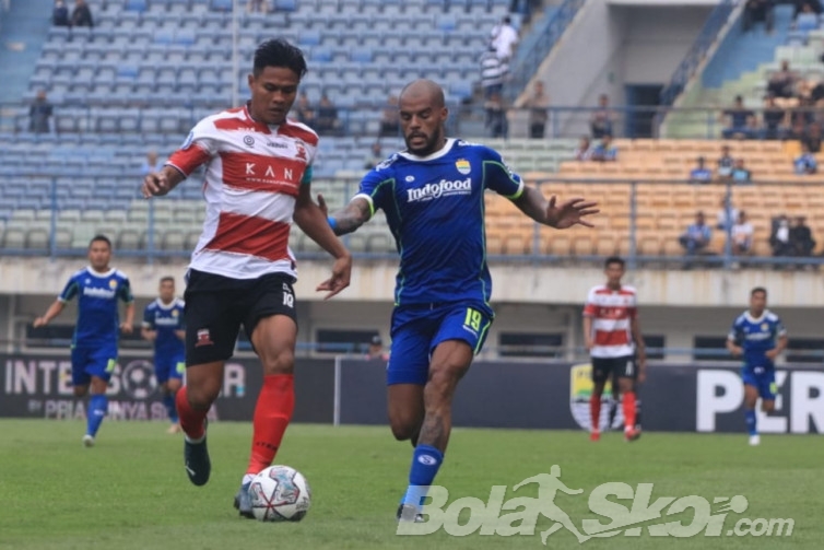 Robert Alberts Sebut Persib Kalah Terus karena Tidak Ada VAR di Liga 1 2022/2023