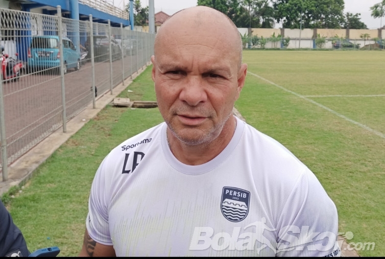 Alasan Kiper Persib Bandung Selalu Dirotasi