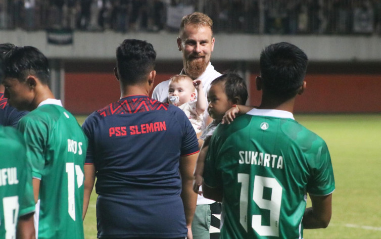 Mario Maslac Alami Retak Tulang, Absen saat PSS Sleman Ladeni Persis