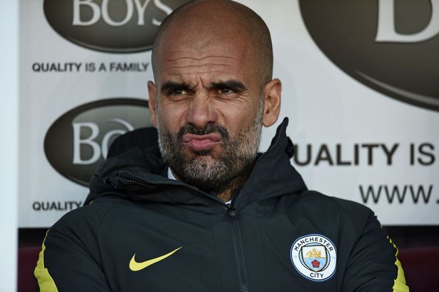 Guardiola Tegaskan Man City Tak Tertarik Boyong Van Dijk