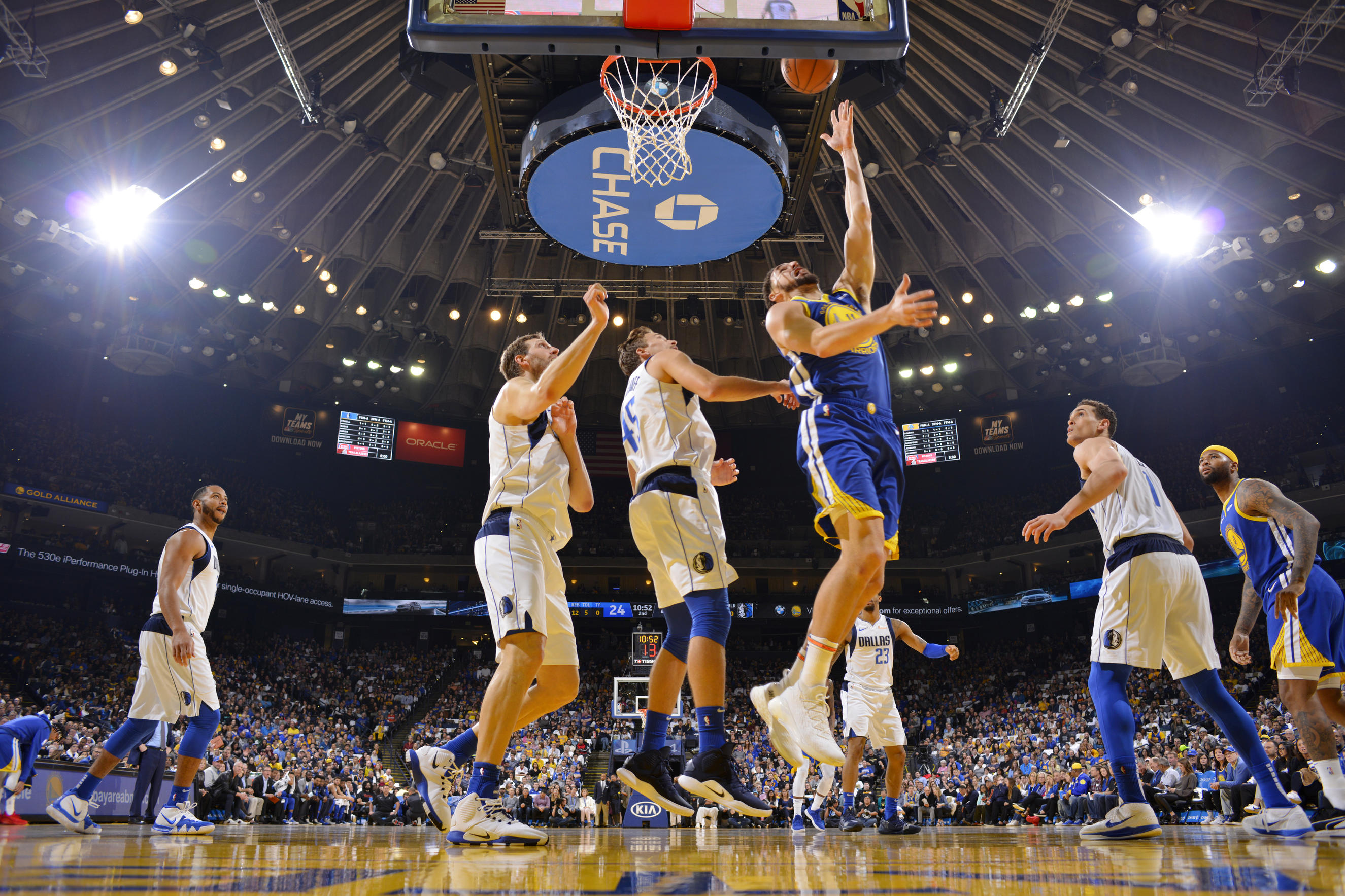 Hasil NBA: Ditaklukkan Mavericks, Warriors Lengser dari Puncak Wilayah Barat
