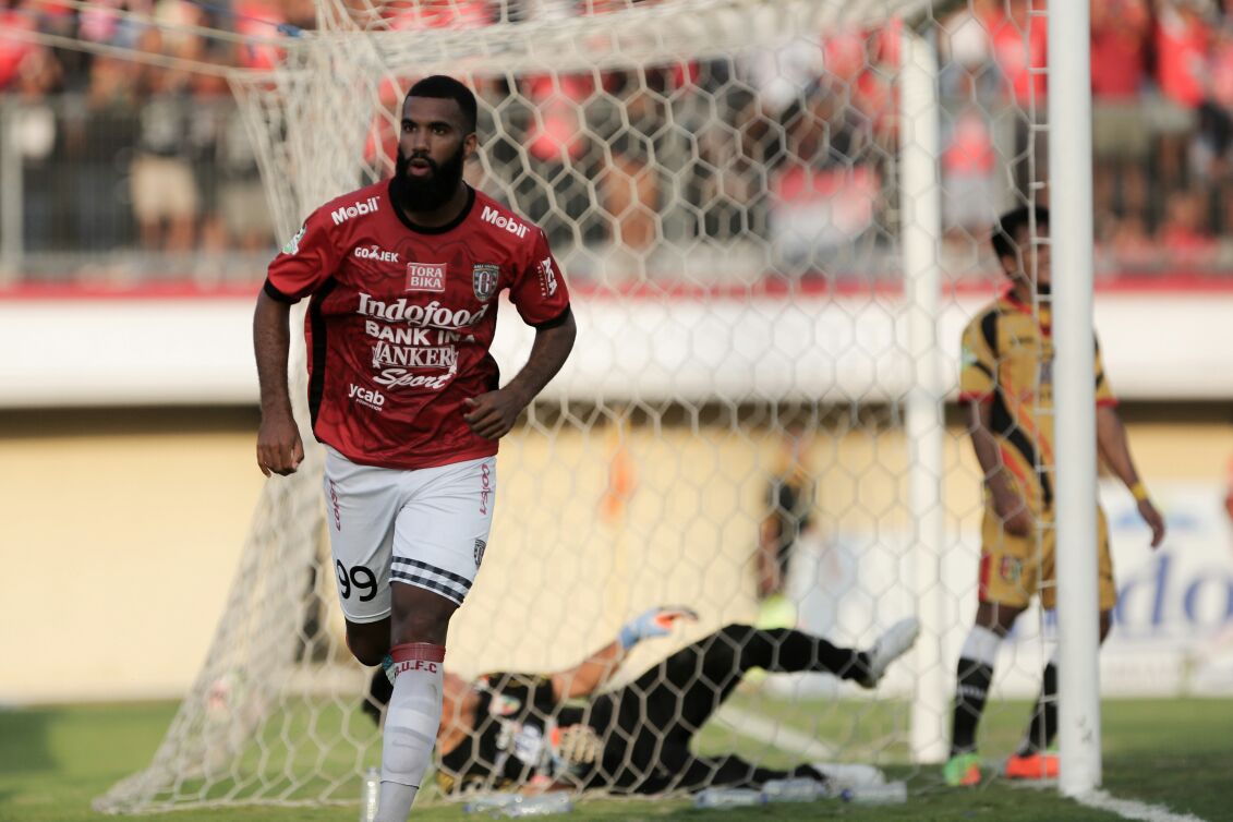 Sylvano Comvalius Pecahkan Rekor Legenda Timnas Peri Sandria