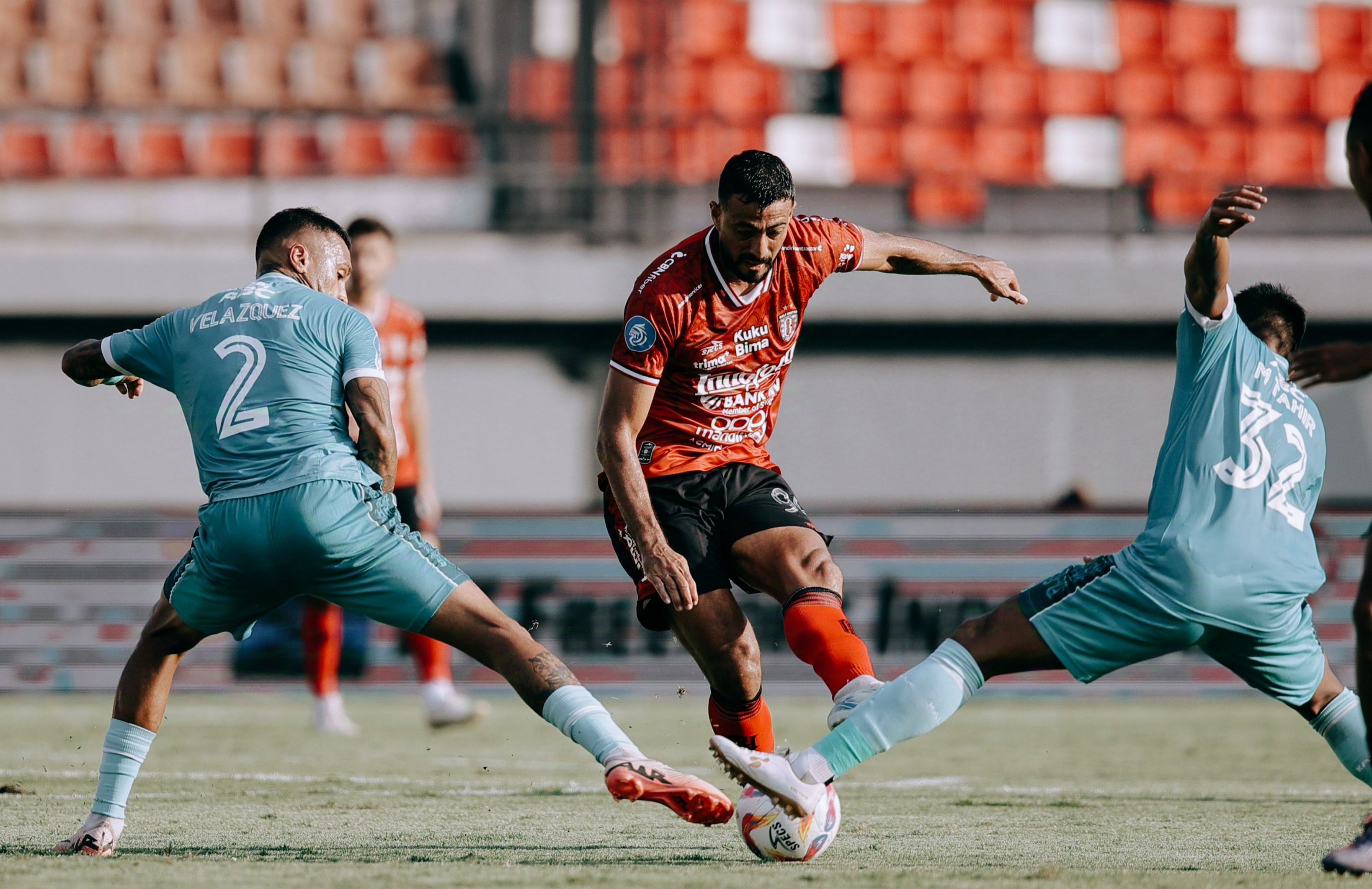 Hasil Liga 1 2024/2025: PSBS Biak Kalahkan Bali United, Persis Solo Dibungkam PSS Sleman