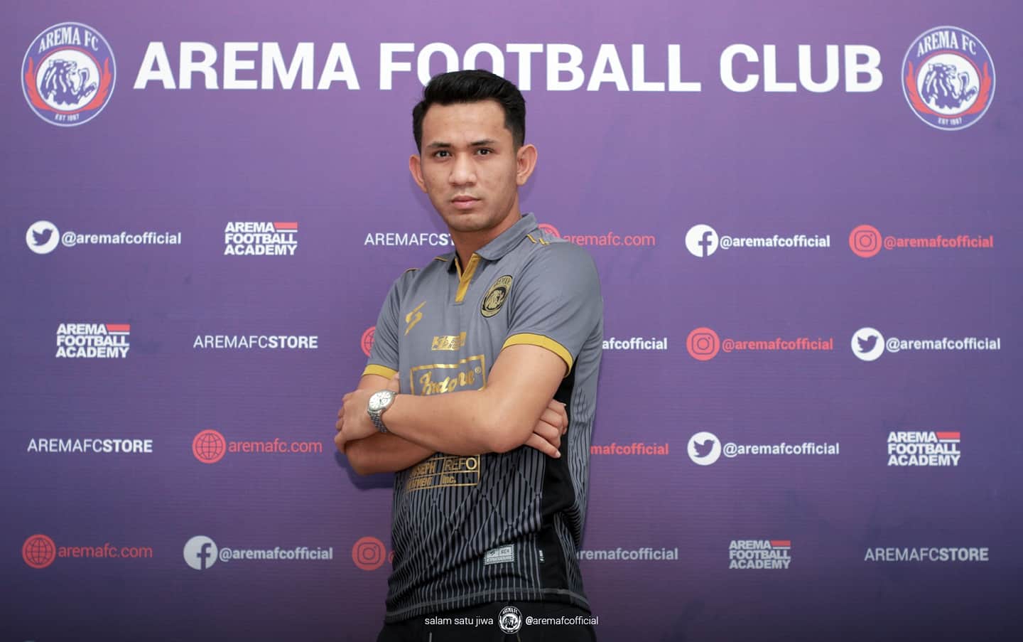Sempat Pikir-pikir, Dave Mustaine Bertahan di Arema FC