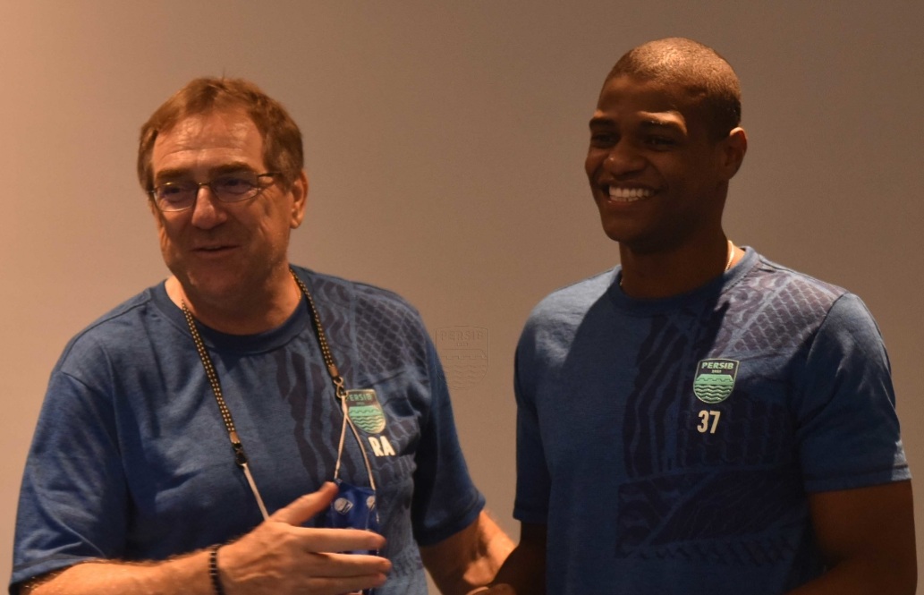 David da Silva Lolos Tes Medis Persib, Bagaimana Bruno Cantanhede?