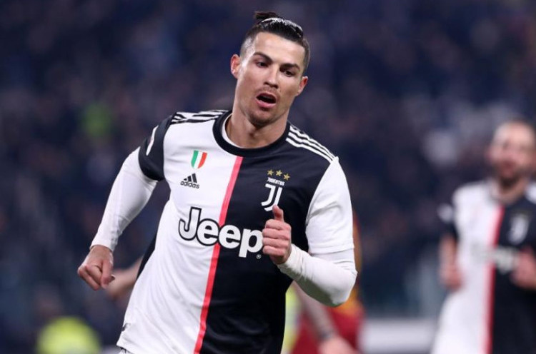 Kembali ke Italia, Cristiano Ronaldo Dikarantina Selama 14 Hari