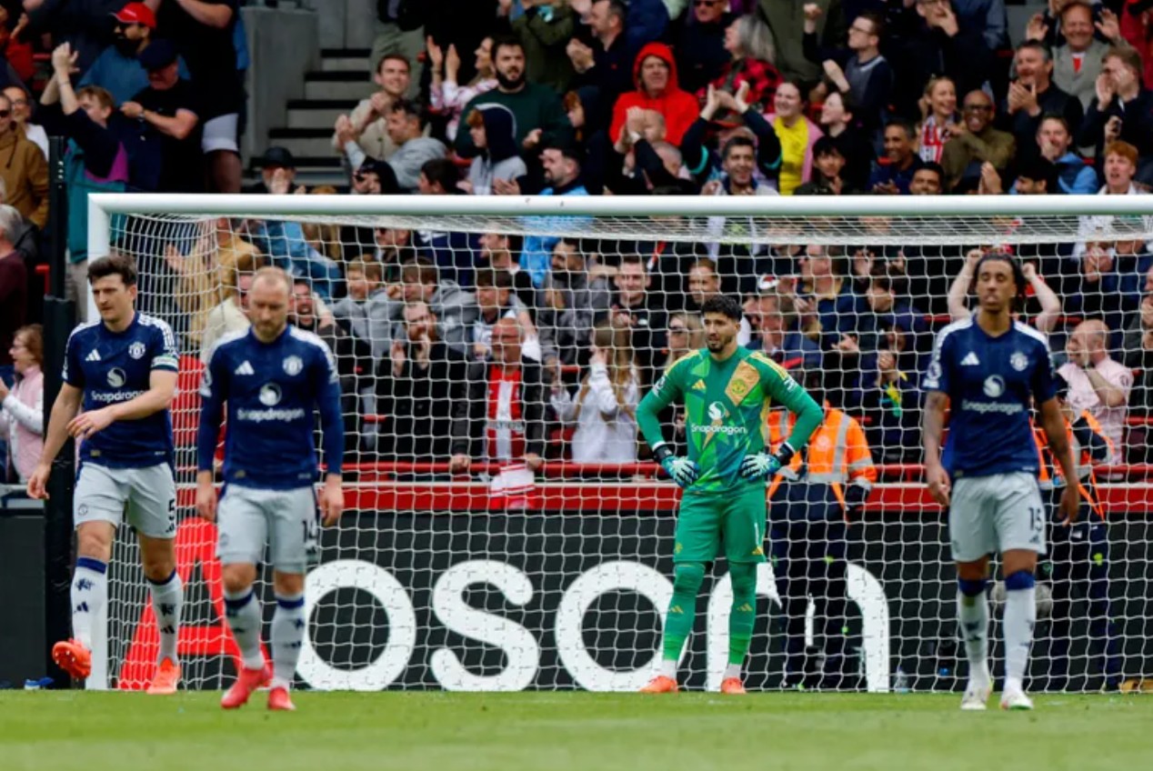 Manchester United Belum Siap Bermain di Premier League dan Liga Champions