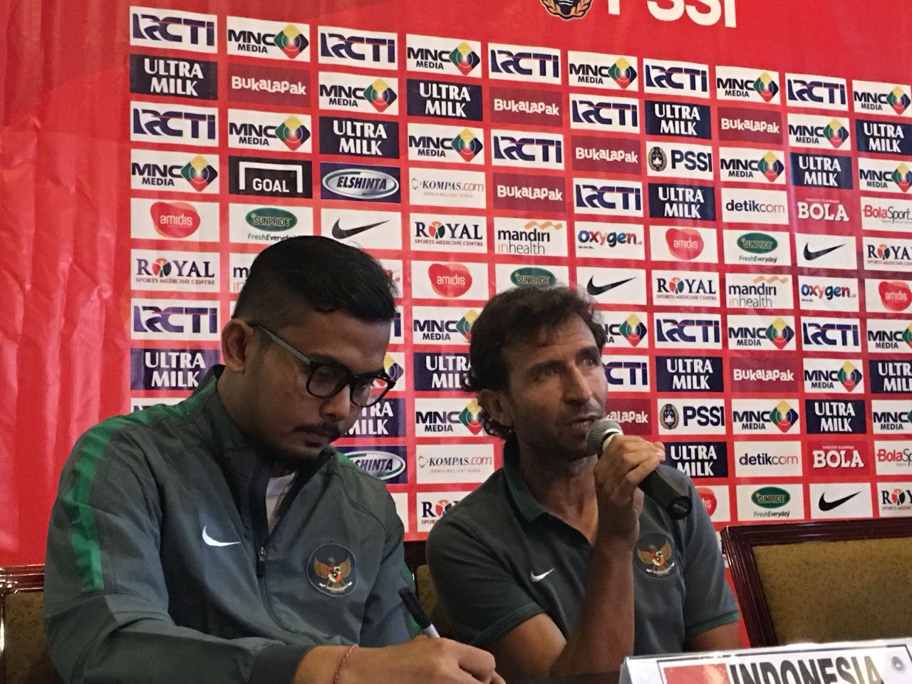 Luis Milla Tantang Pemain Senior yang Ikut Perkuat Timnas Indonesia U-23