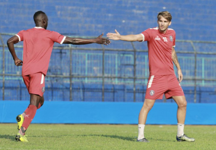 Arema FC Batalkan Peminjaman Pavel Smolyachenko Lewat Opsi Pemutusan Kontrak