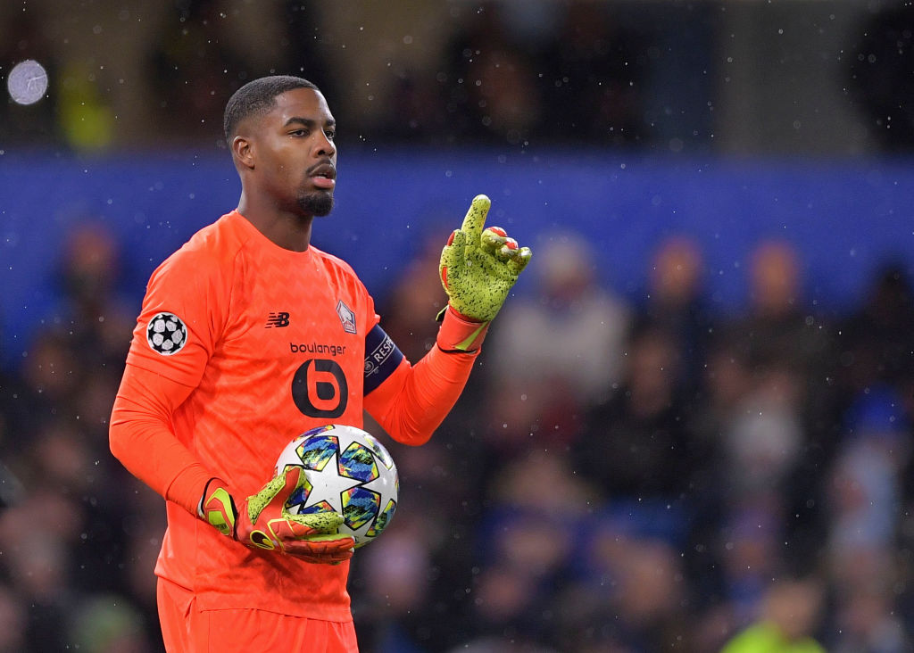 Tak Lagi Harapkan Donnarumma, AC Milan Datangkan Mike Maignan