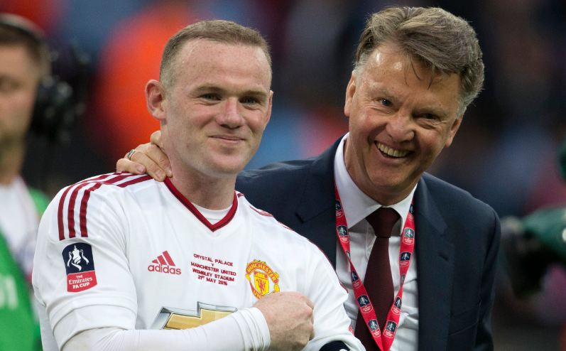 Legenda Man United Nilai Klub Terlalu Cepat Pecat Louis van Gaal
