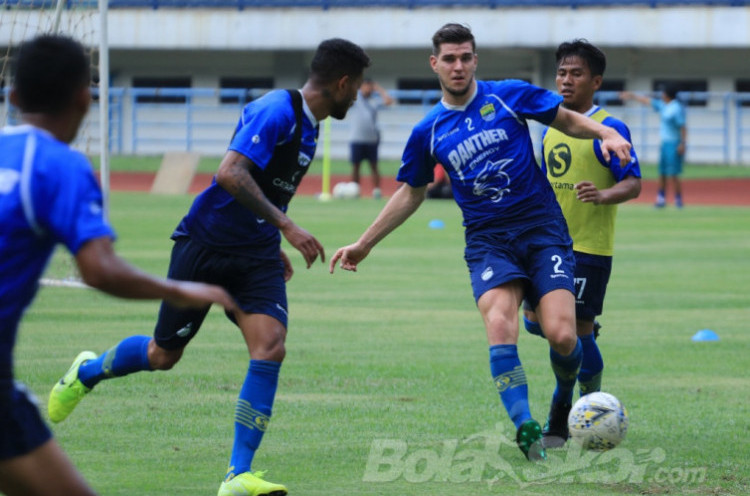 Persib Batal Bertemu Arema FC di Tengah Ketidakpastian Liga 1
