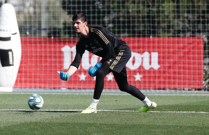 Nasib Malang Thibaut Courtois, Susah Catatkan Clean Sheets dan Tak Bisa Ganti Nomor Punggung 1