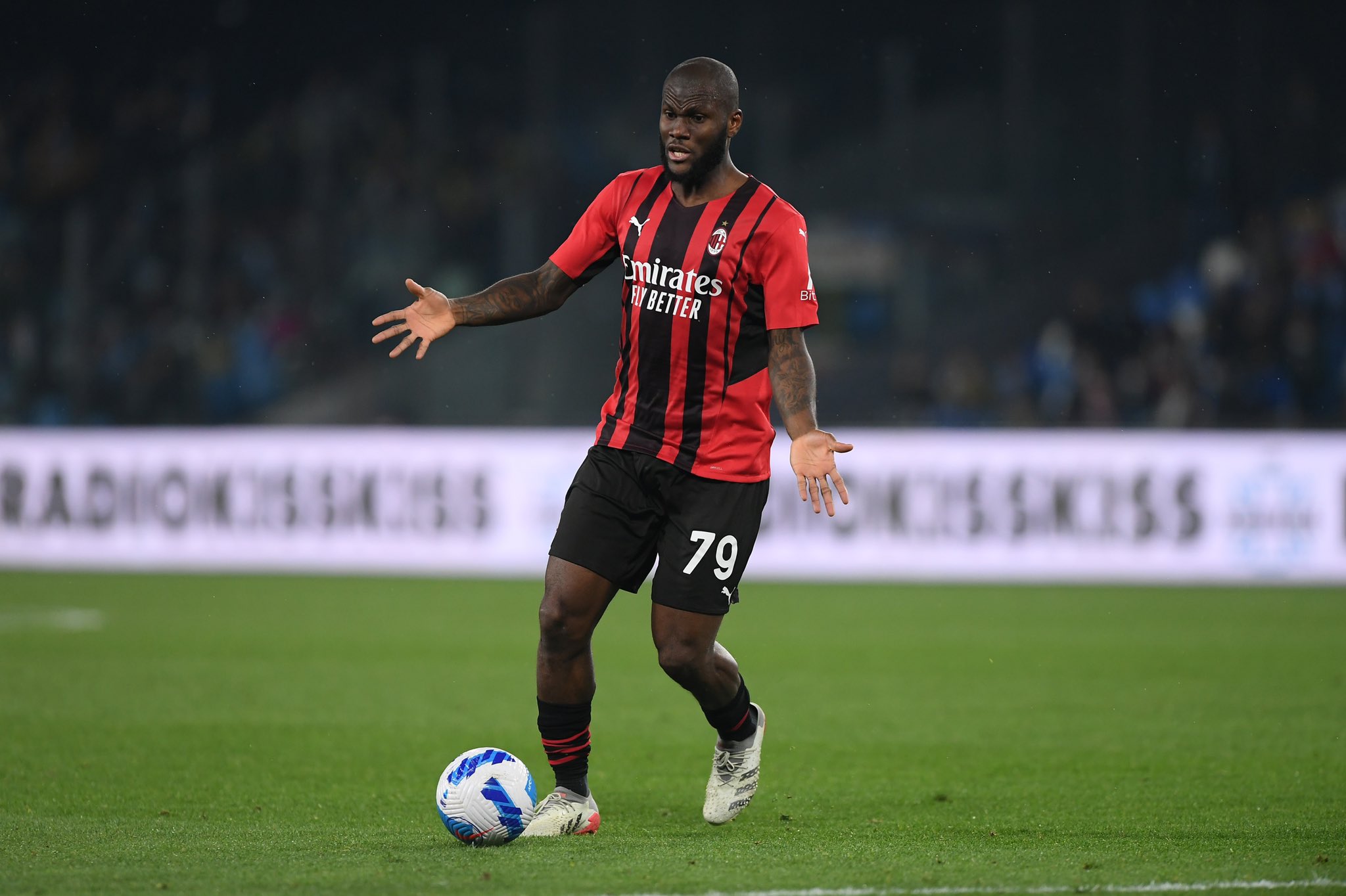 Sudah Tes Medis, Berikut Detail Kesepakatan Kessie dengan Barcelona