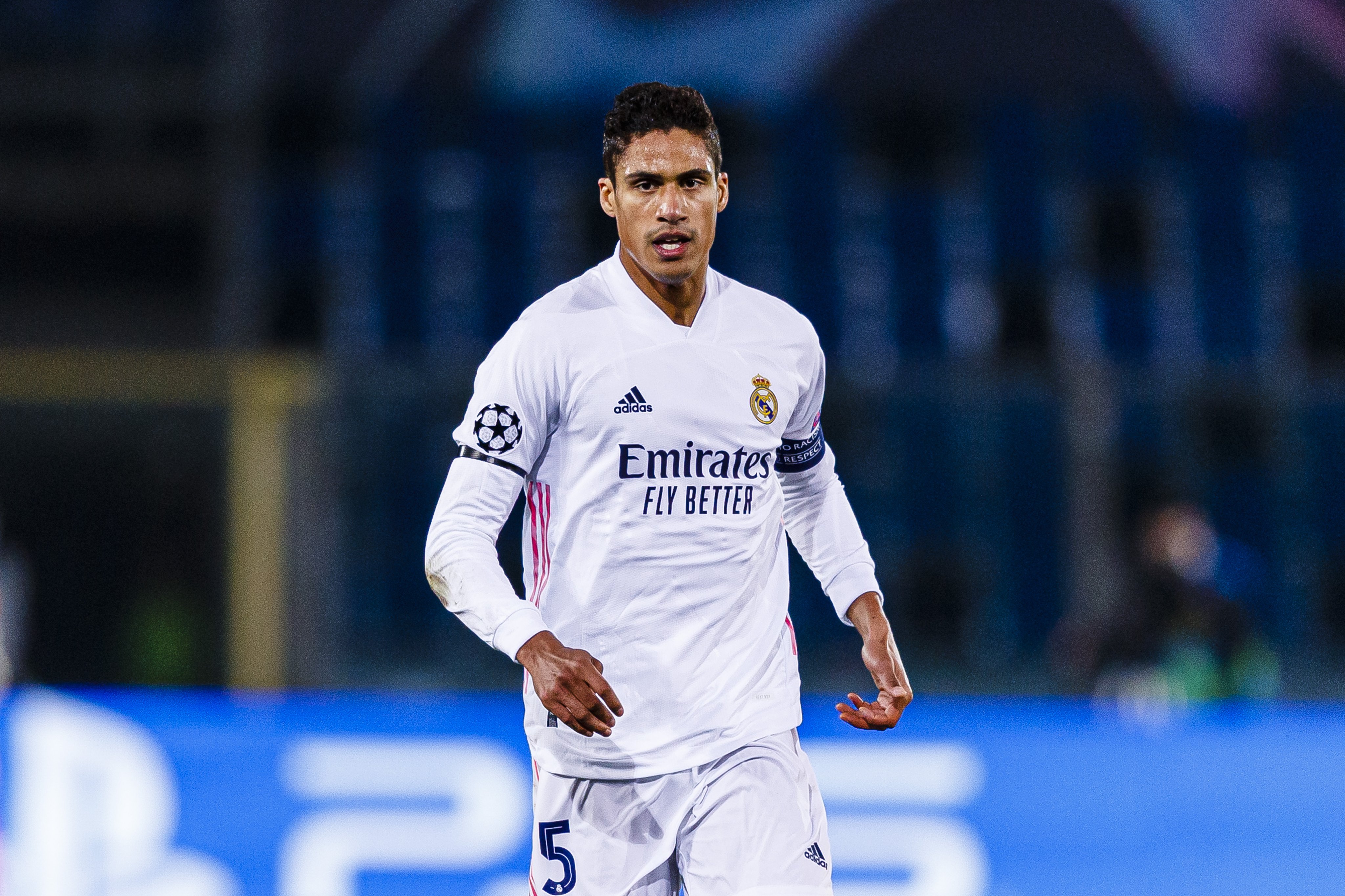 Datangkan Sancho dan Varane, Manchester United Dianggap Belum Cukup Kuat
