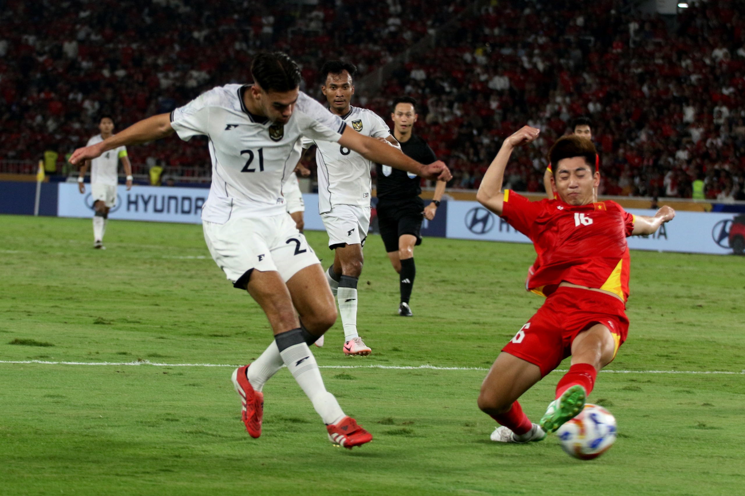 Gerald Vanenburg Sebut Wasit Jepang yang Pimpin Final Piala AFF U-23 2025 Tak Masuk Akal