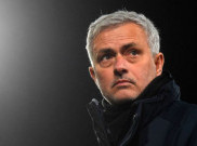 Mantan Striker Lazio Ingatkan Fans Roma akan Sosok Jose Mourinho