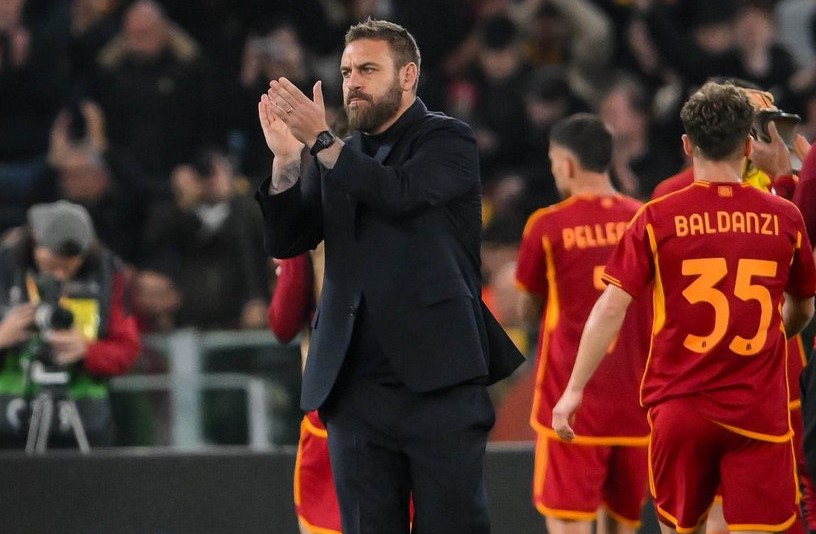 Daniele De Rossi Dipecat, Suasana Ruang Ganti AS Roma Memanas