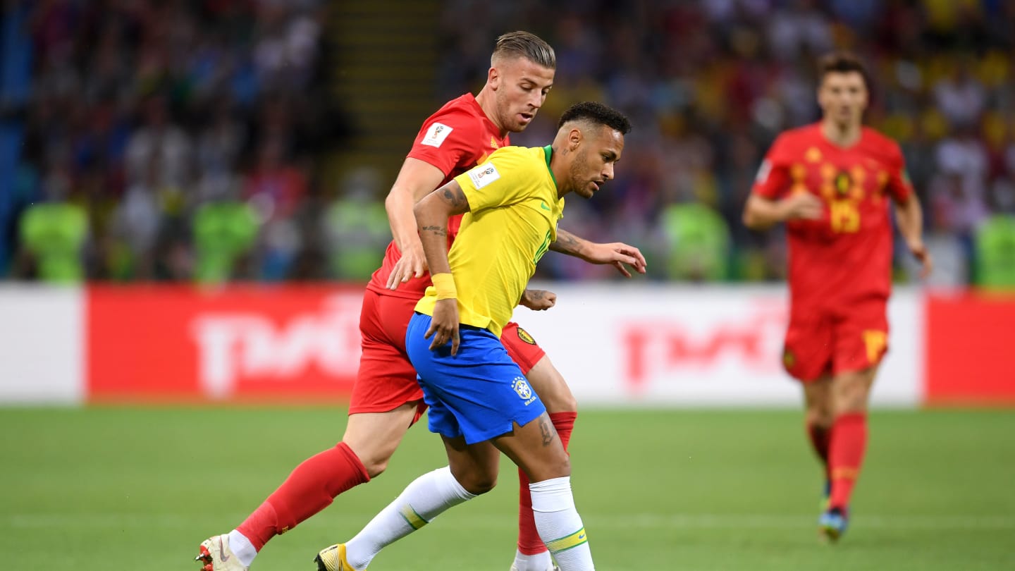Piala Dunia 2018: Brasil Angkat Koper, Gelandang Meksiko Ejek Balik Neymar