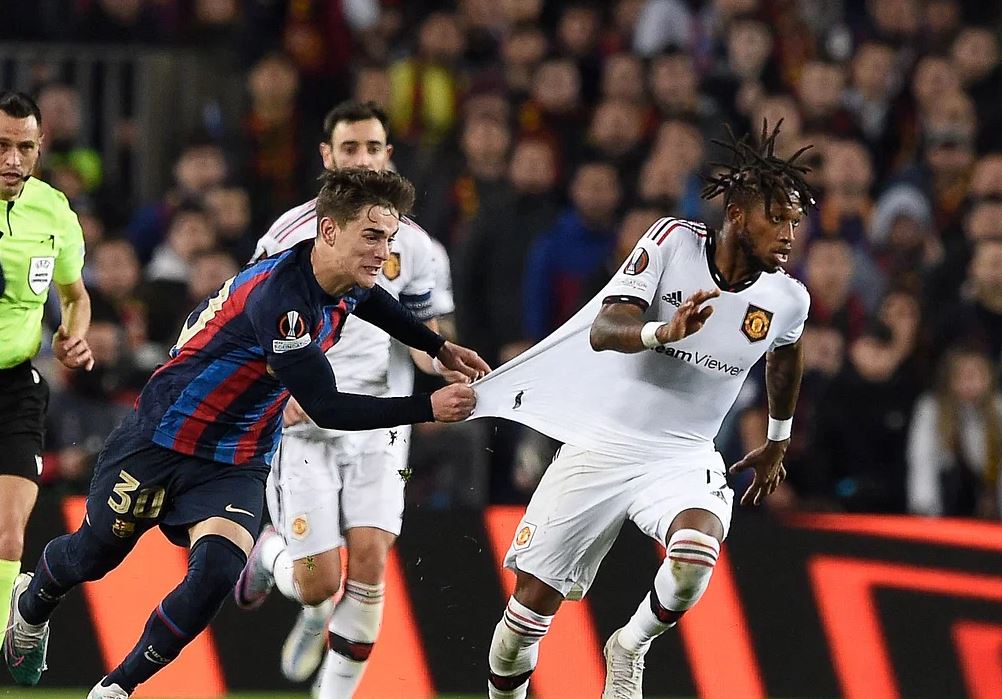 Langgar Aturan FFP, Manchester United dan Barcelona Dapat Sanksi dari UEFA