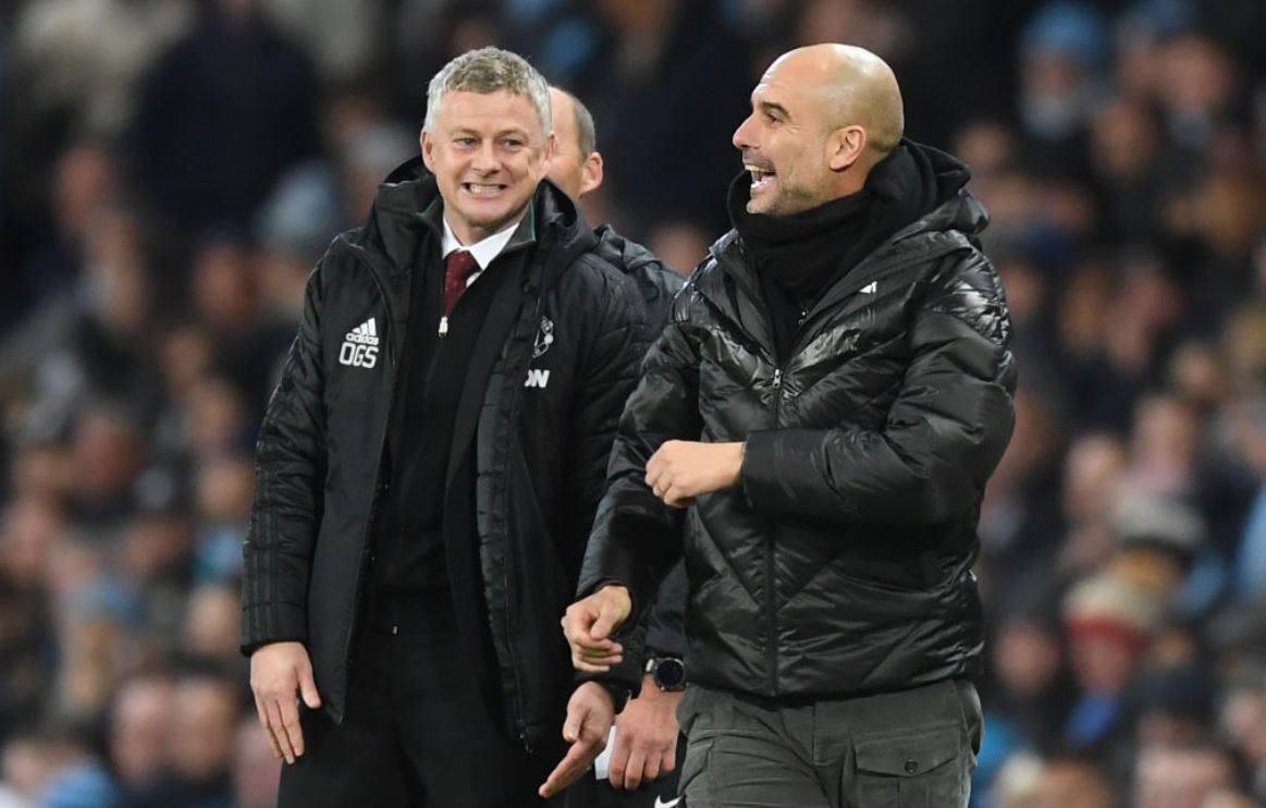 Beda Sikap dengan Van Persie, Pep Guardiola Memahami 'Senyuman' Ole Gunnar Solskjaer