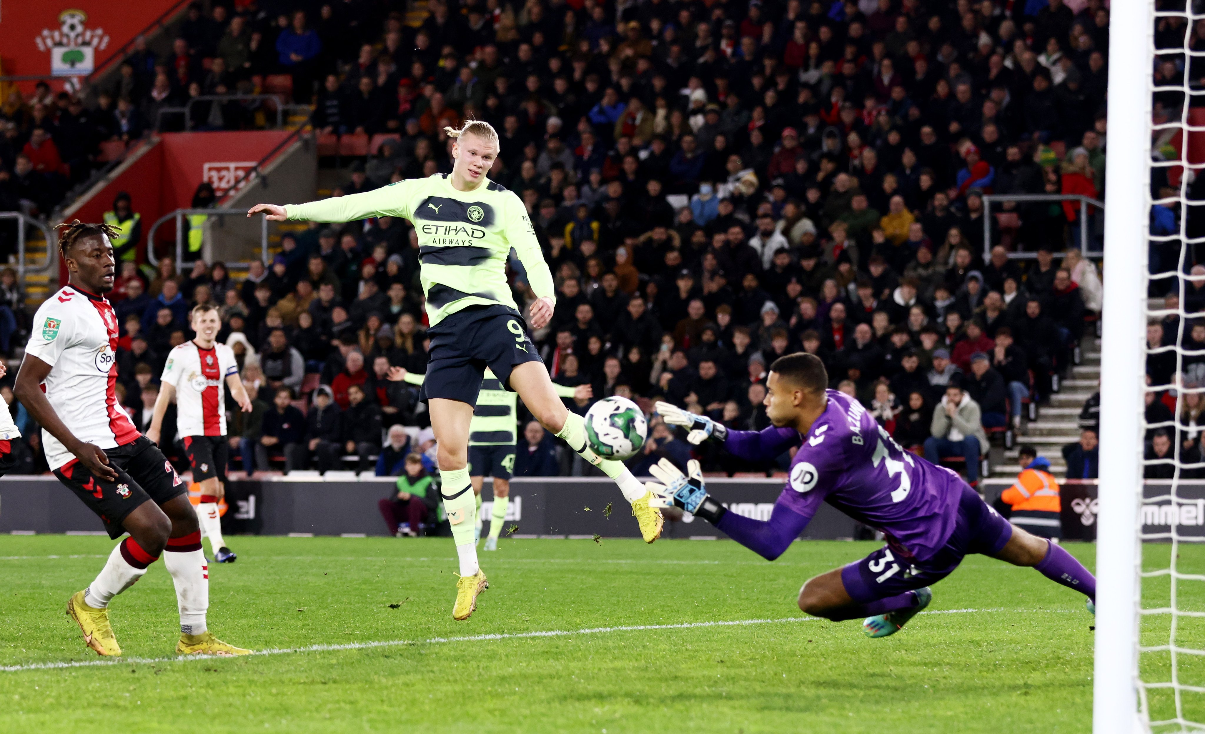 Hasil Perempat Final Piala Liga Inggris: Kejutan, Manchester City Keok di Tangan Southampton