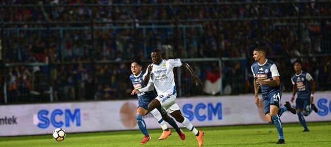 Arema FC 2-2 Persib Bandung: Singo Edan di Dasar Klasemen