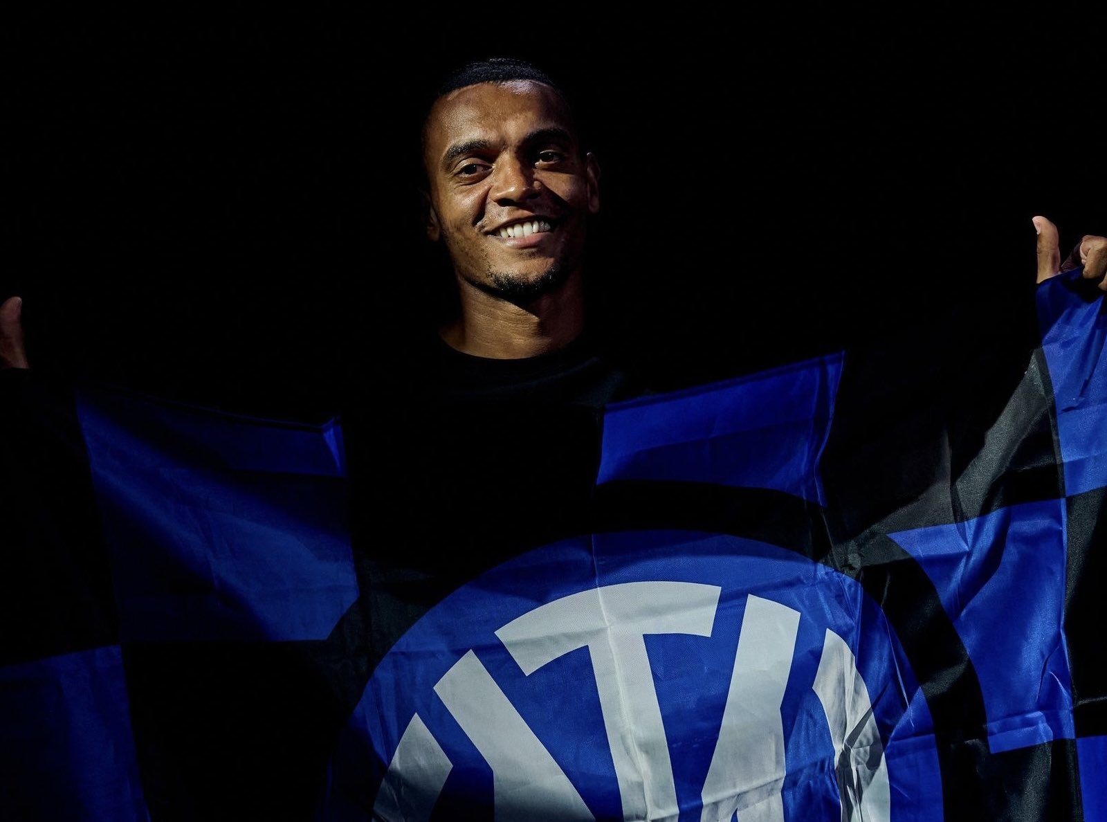 Manuel Akanji Datang, Inter Milan Akan Beralih ke Formasi Pohon Natal