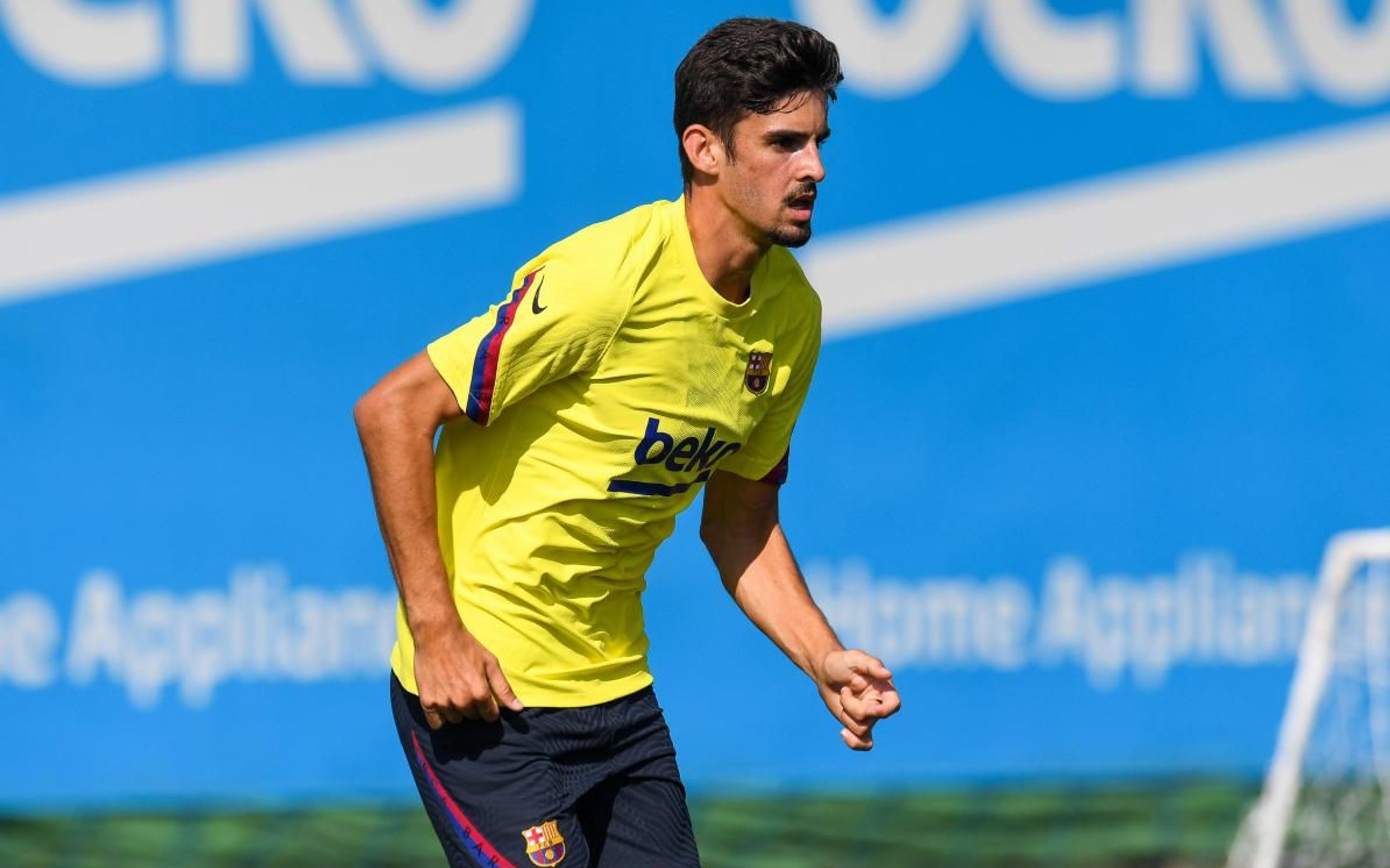 Di Tengah Karut-marut, Ada Trincao di Barcelona