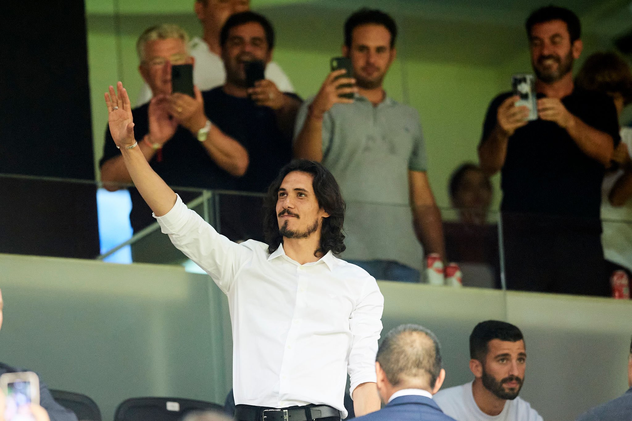 5 Hal Menarik dari Edinson Cavani: Si Gondrong yang Gemar Liburan di Desa