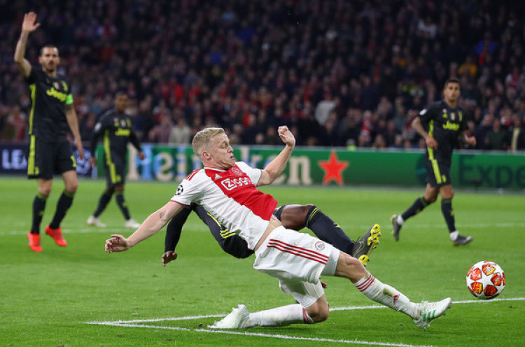 Bahagia di Ajax, Van De Beek Buka Peluang Hengkang