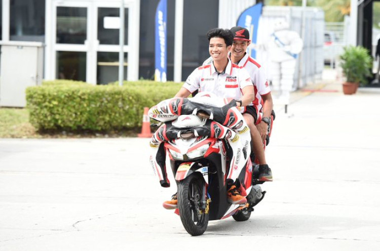 FP1 dan FP2 Moto2 Malaysia: Aksi Penyelamatan Dimas Ekky dan Kalahkan Pembalap Tuan Rumah 