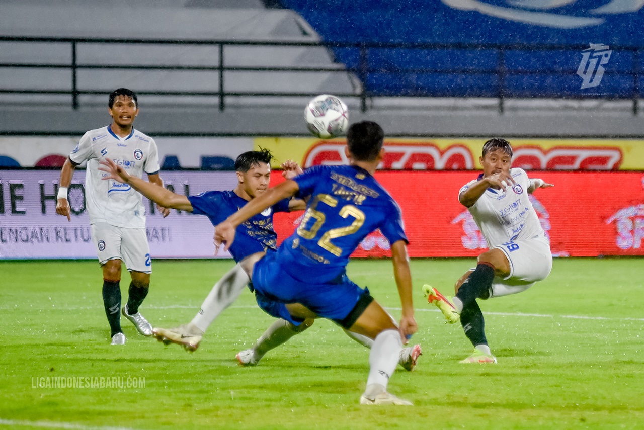 Hasil Liga 1: Imbang 0-0 Kontra PSIS, Arema FC Berpotensi Digusur