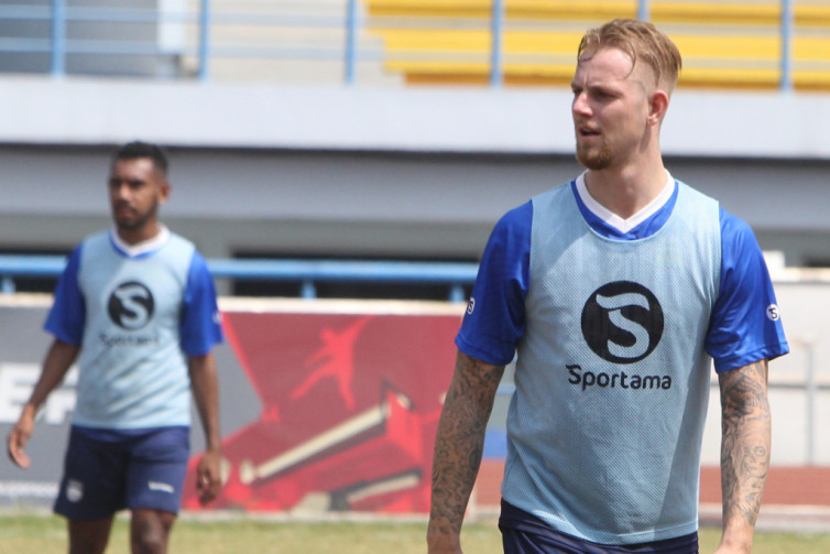 Kevin van Kippersluis Bermasalah Jelang Persib Vs Arema FC
