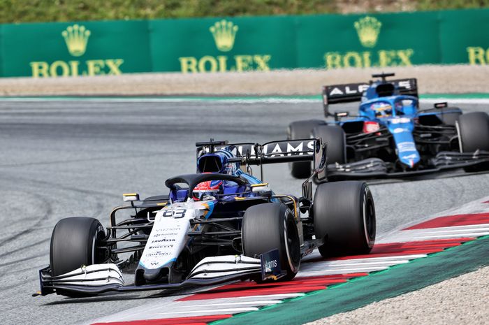 Usai Curi Poin, Fernando Alonso Bersimpati kepada Russell