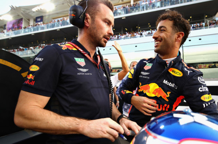 Daniel Ricciardo Bantah Pasang Harga Terlalu Mahal untuk Ferrari