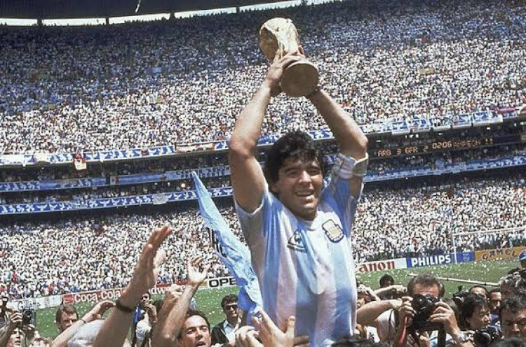 Esteban Vizcarra: Sepak Bola Argentina Berjaya karena Maradona