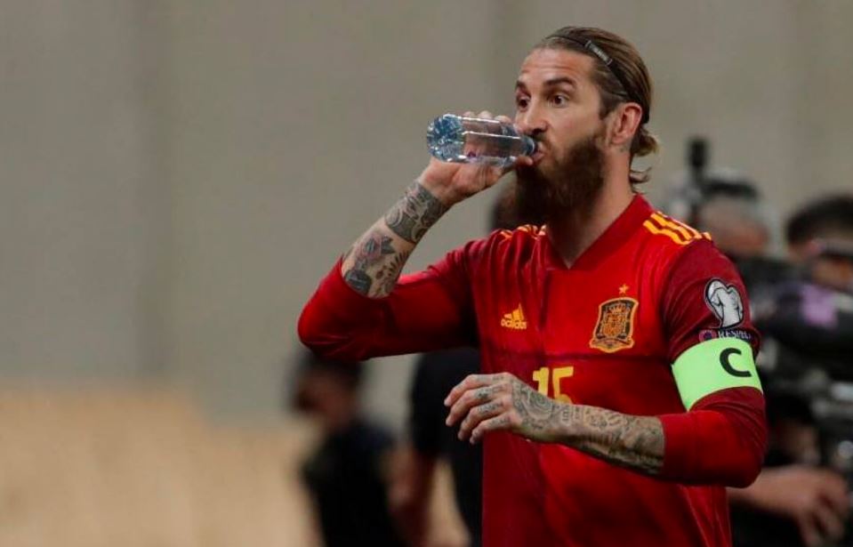 Cedera, Sergio Ramos Diragukan Tampil Kontra Liverpool dan Laga Clasico