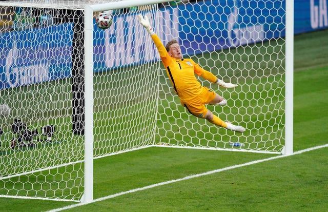 Gawang Inggris Akhirnya Bobol, Jordan Pickford Disorot