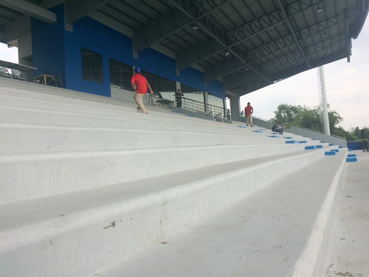 Mengintip Venue Timnas Indonesia U-23 Vs Laos Stadion Imus: Ruang Ganti Pemain di Kelas