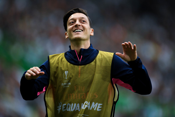 Gaji Kemahalan, Mesut Ozil Masuk Rencana Jual Arsenal